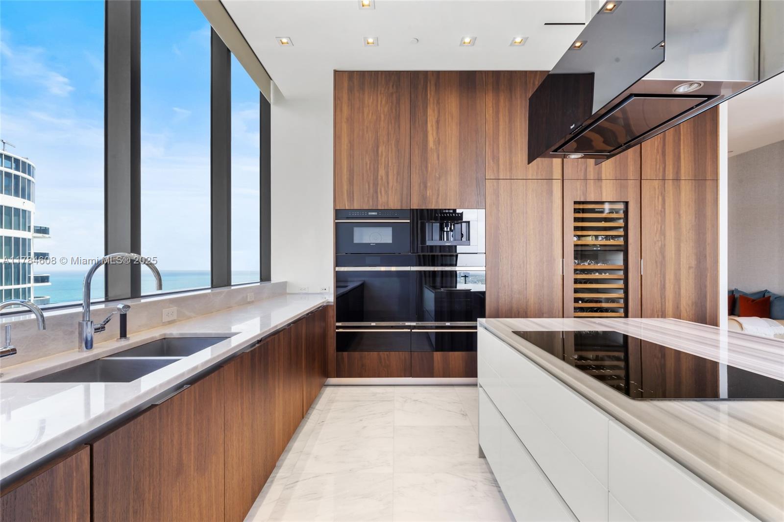 MUSE CONDO - Residential