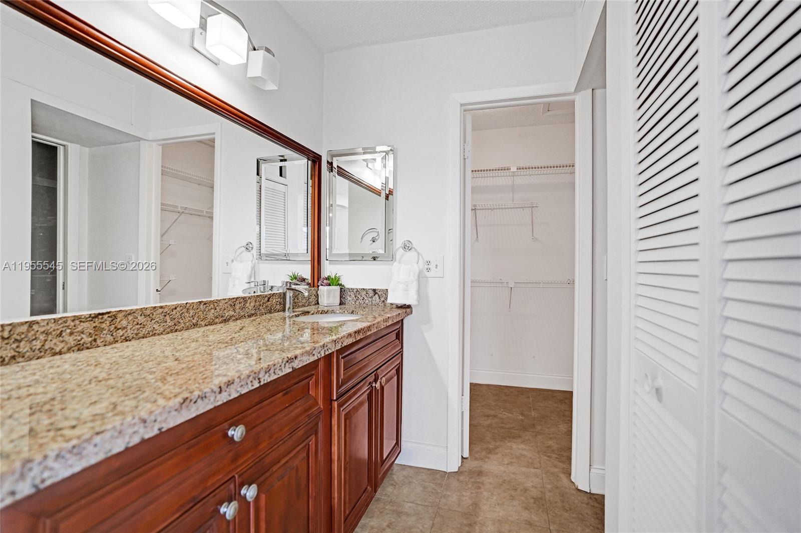 BOCA LAKES CONDO - Residential