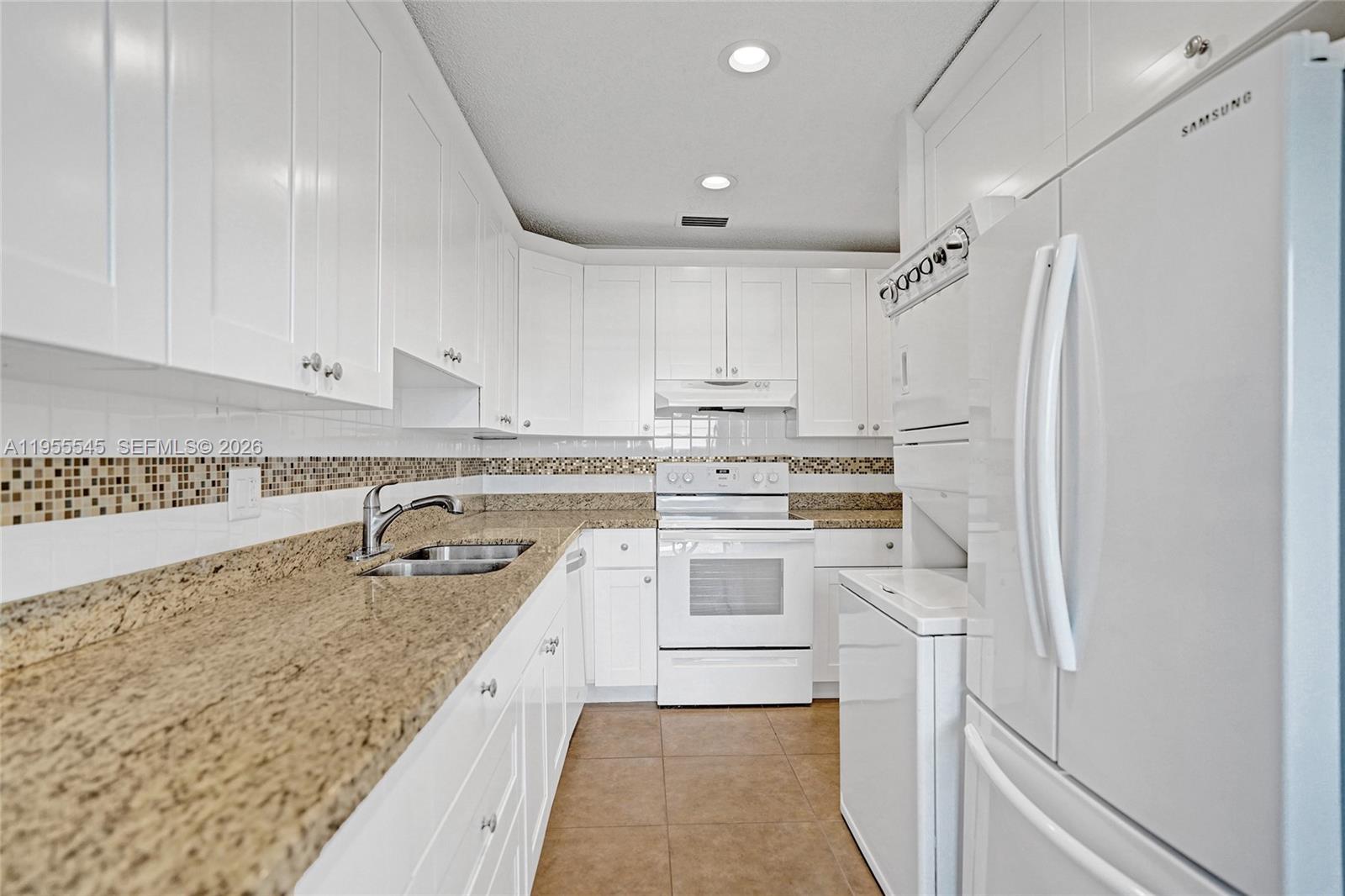 BOCA LAKES CONDO - Residential