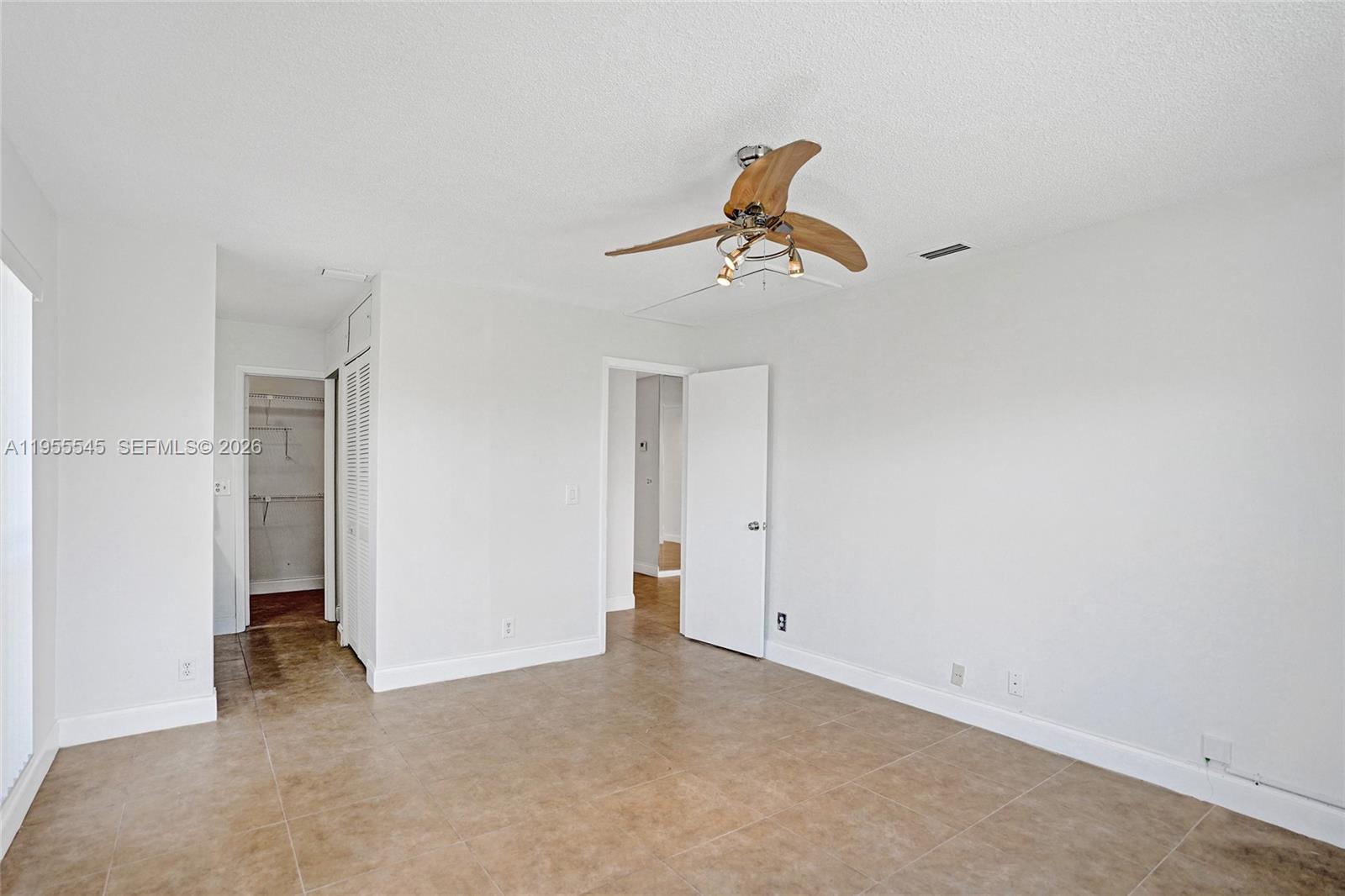 BOCA LAKES CONDO - Residential