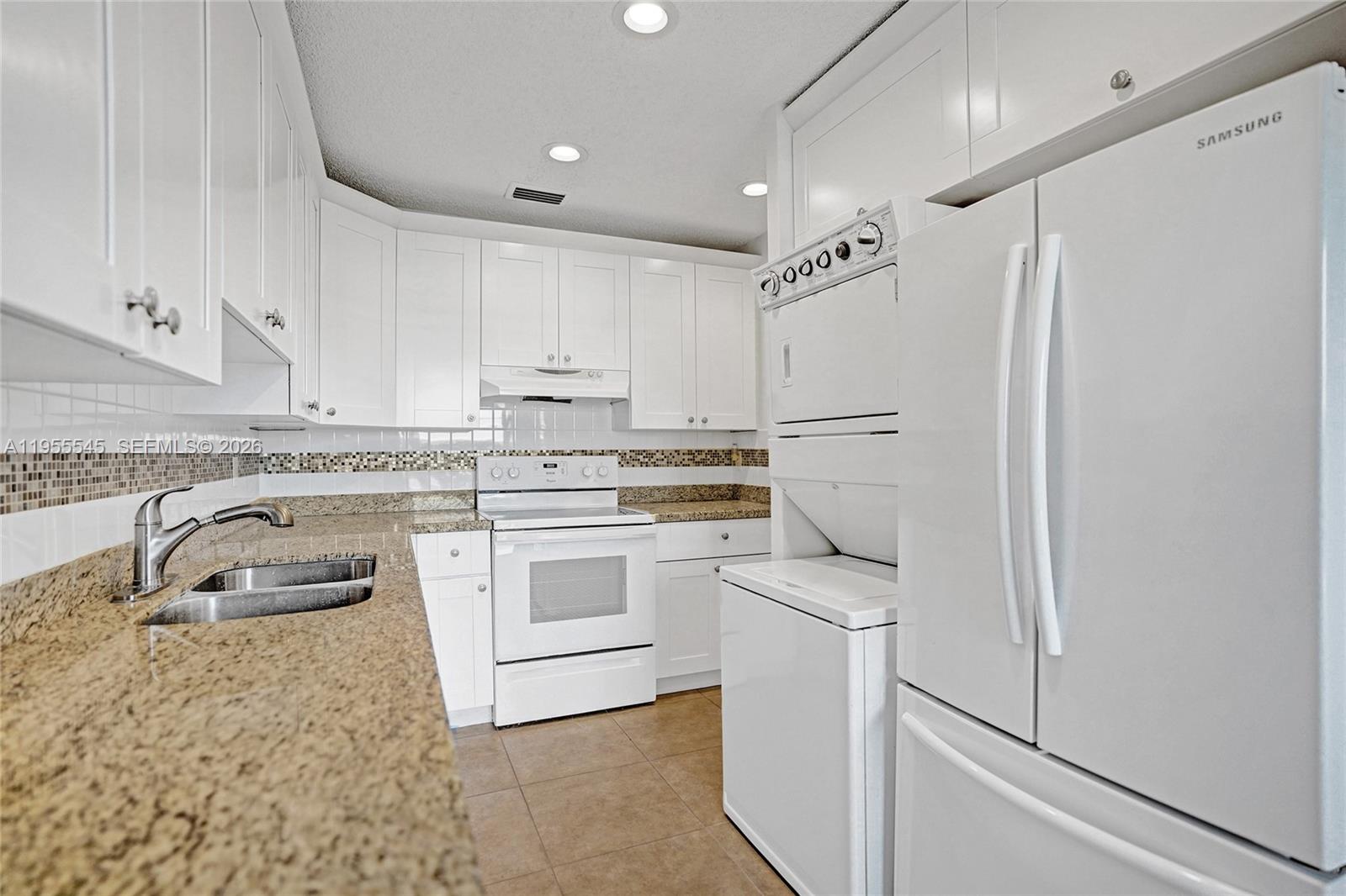 BOCA LAKES CONDO - Residential