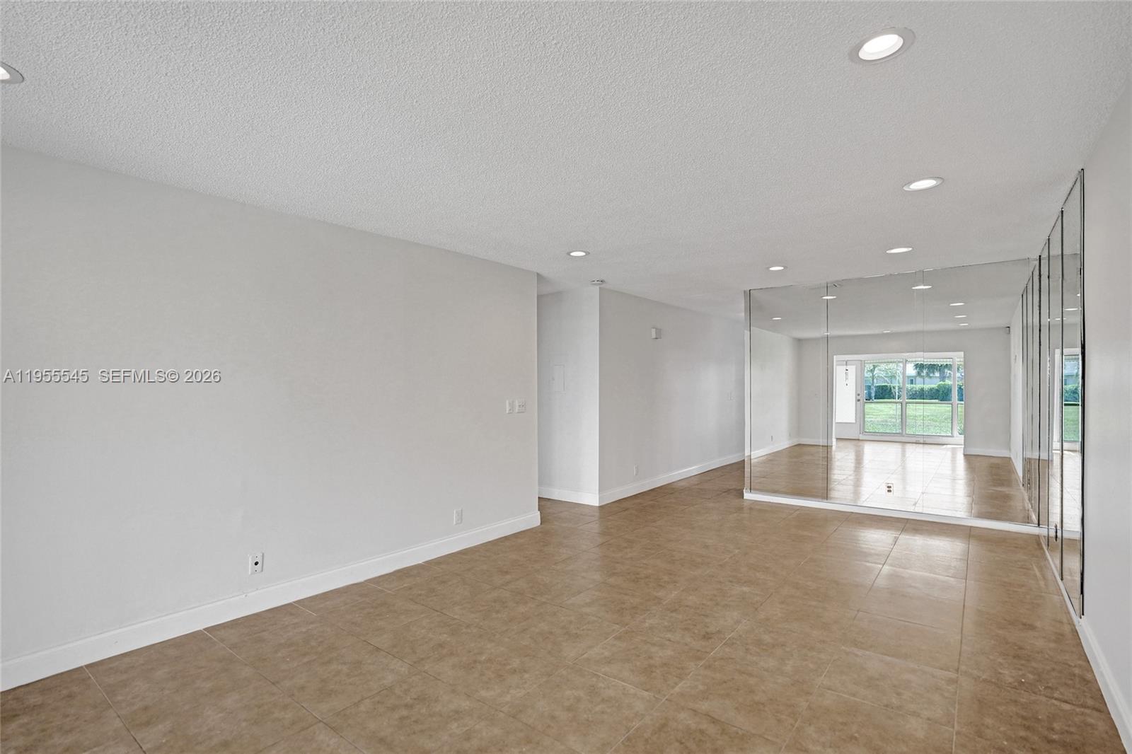 BOCA LAKES CONDO - Residential