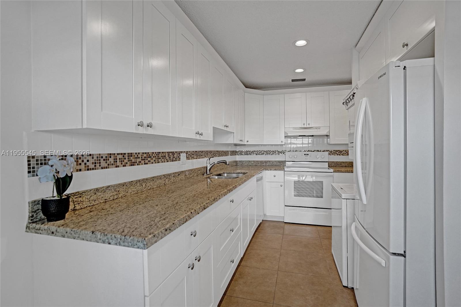 BOCA LAKES CONDO - Residential