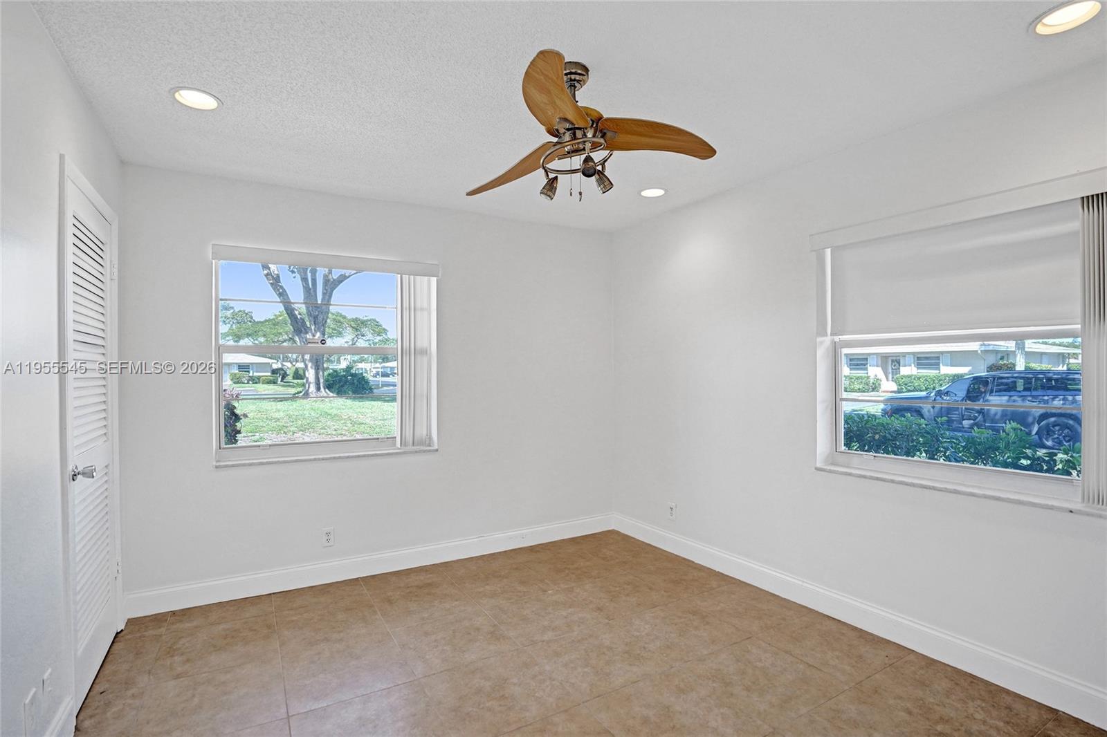 BOCA LAKES CONDO - Residential