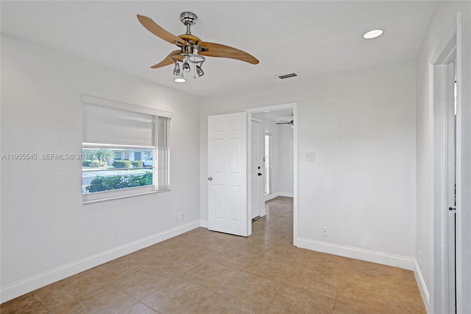 BOCA LAKES CONDO - Residential