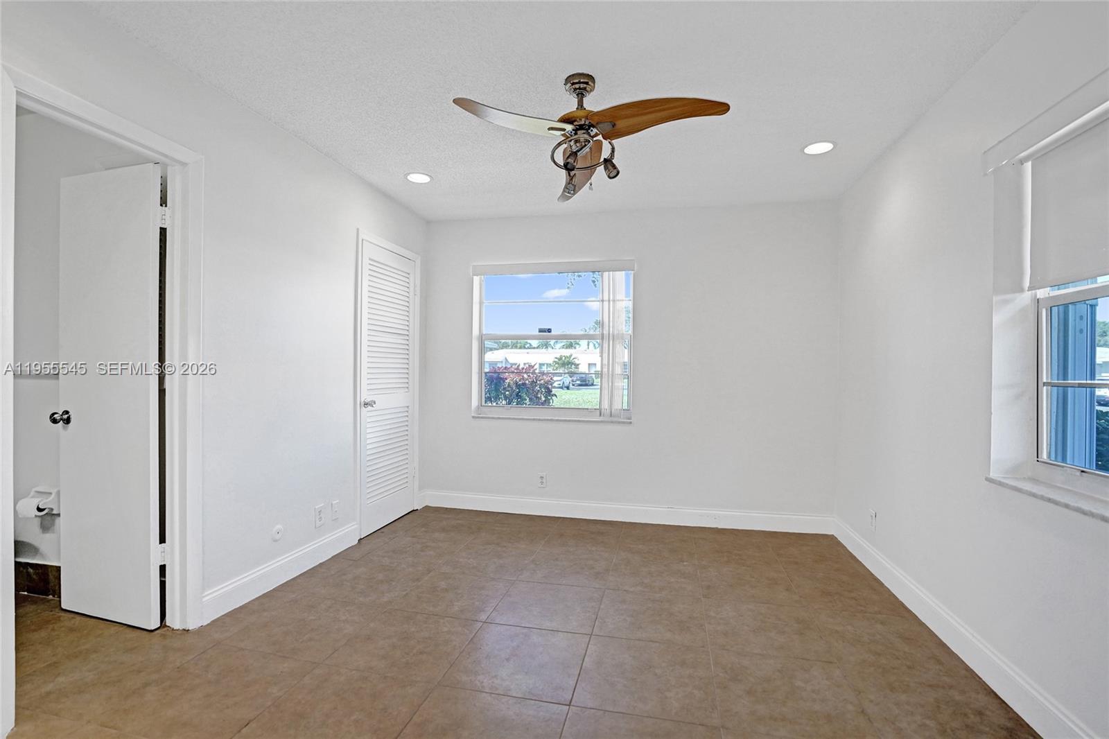 BOCA LAKES CONDO - Residential