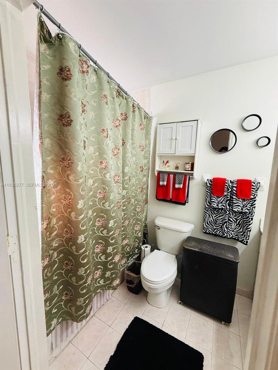 DORAL GRAND CONDO - Residential