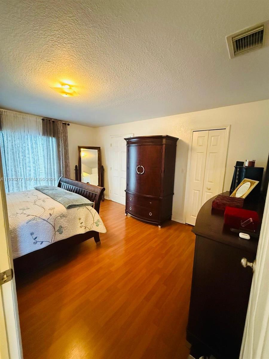 DORAL GRAND CONDO - Residential