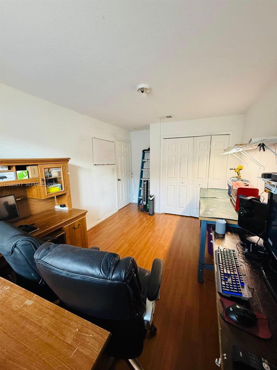 DORAL GRAND CONDO - Residential