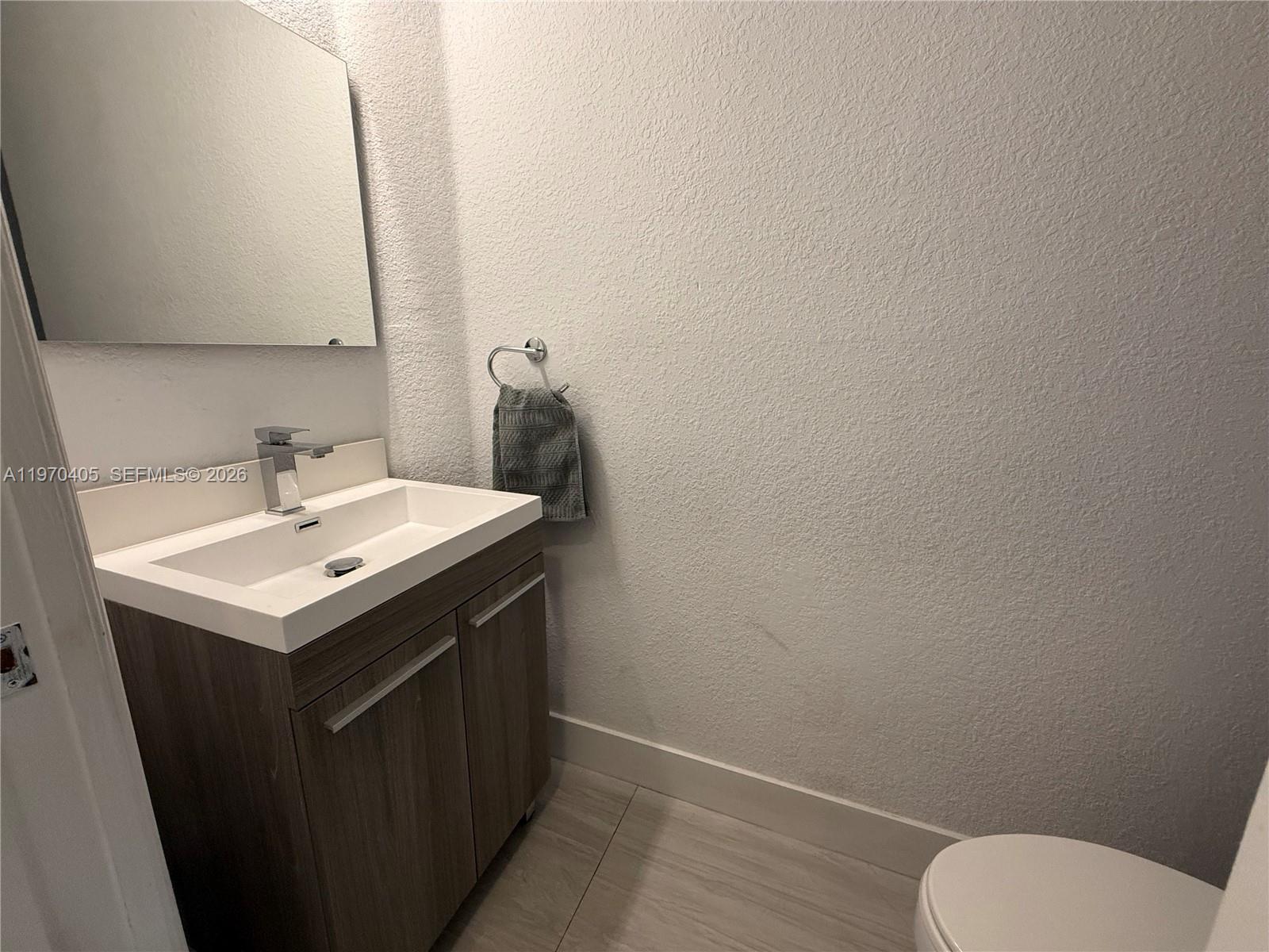 ISLANDS AT DORAL - Residential