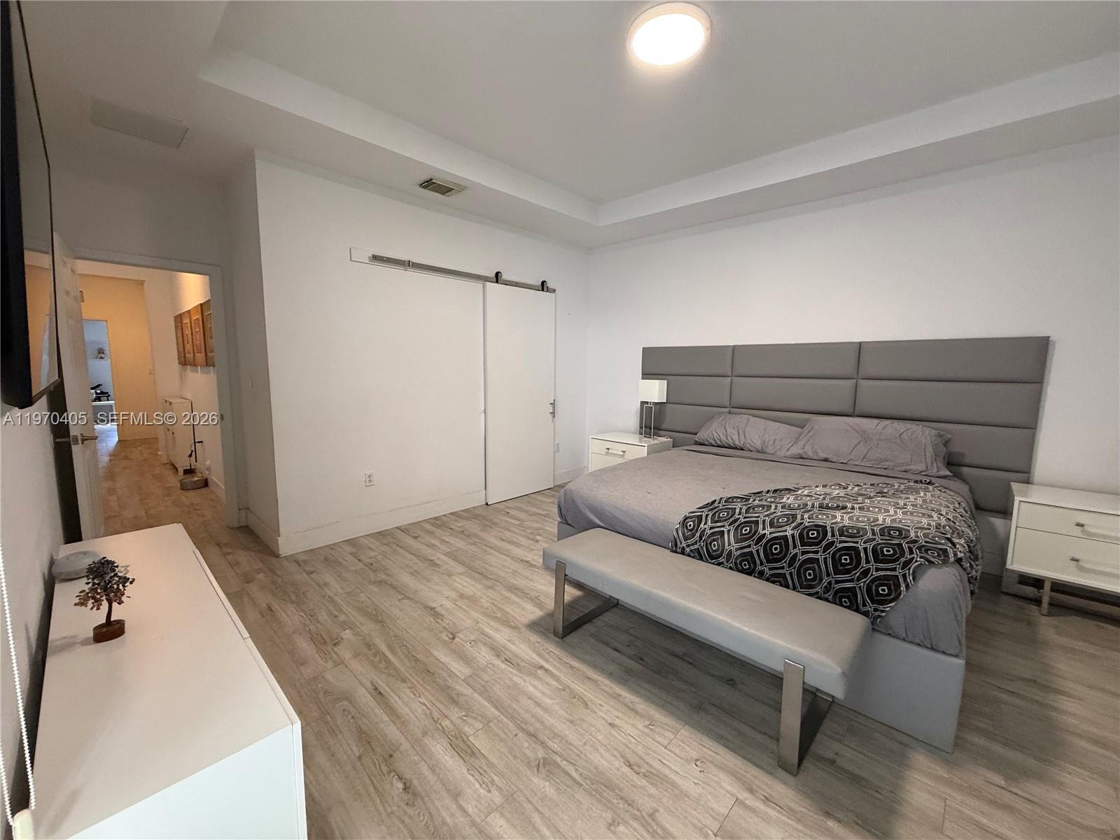 ISLANDS AT DORAL - Residential