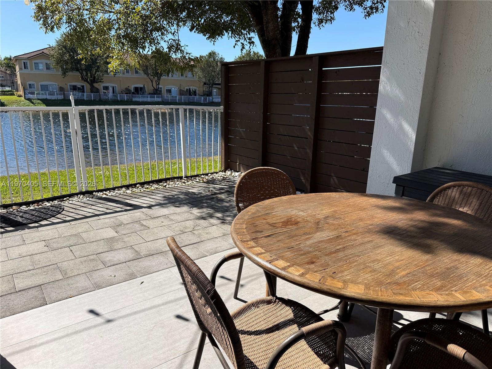 ISLANDS AT DORAL - Residential