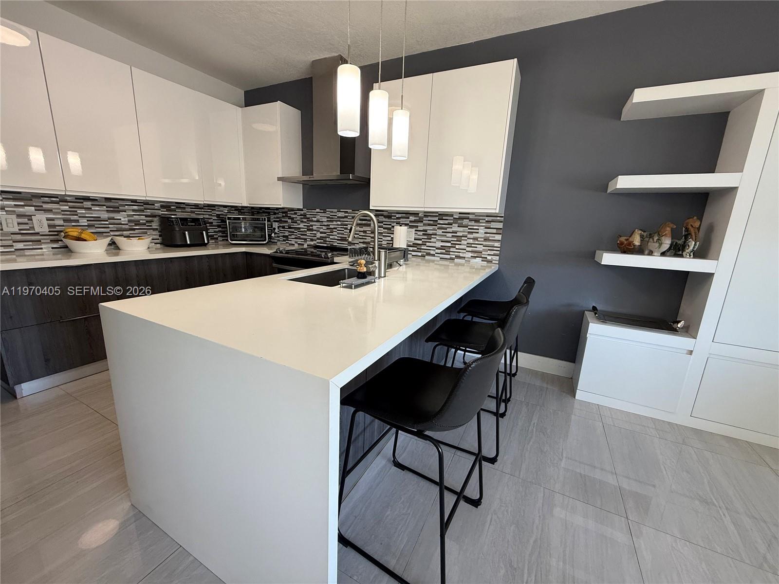 ISLANDS AT DORAL - Residential