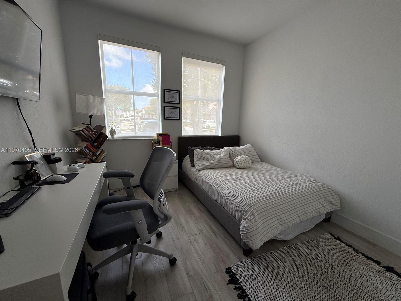 ISLANDS AT DORAL - Residential