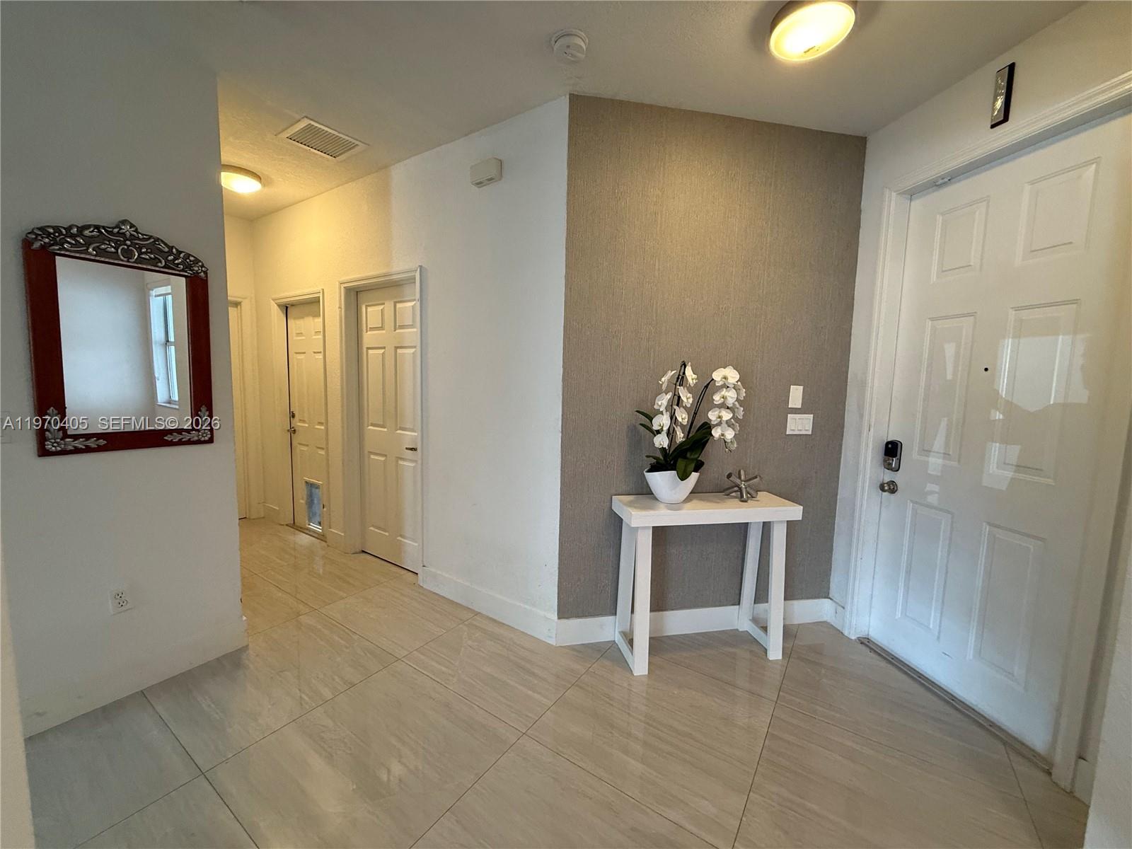 ISLANDS AT DORAL - Residential