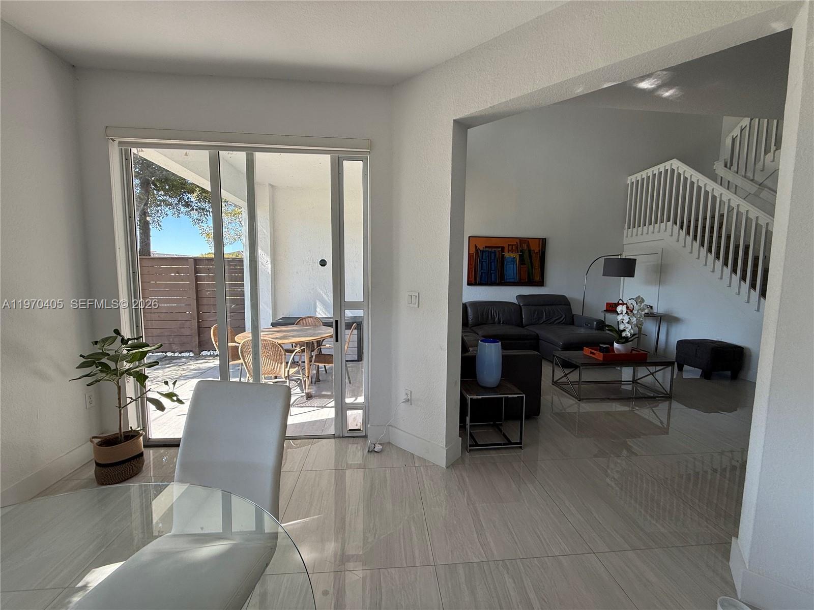 ISLANDS AT DORAL - Residential