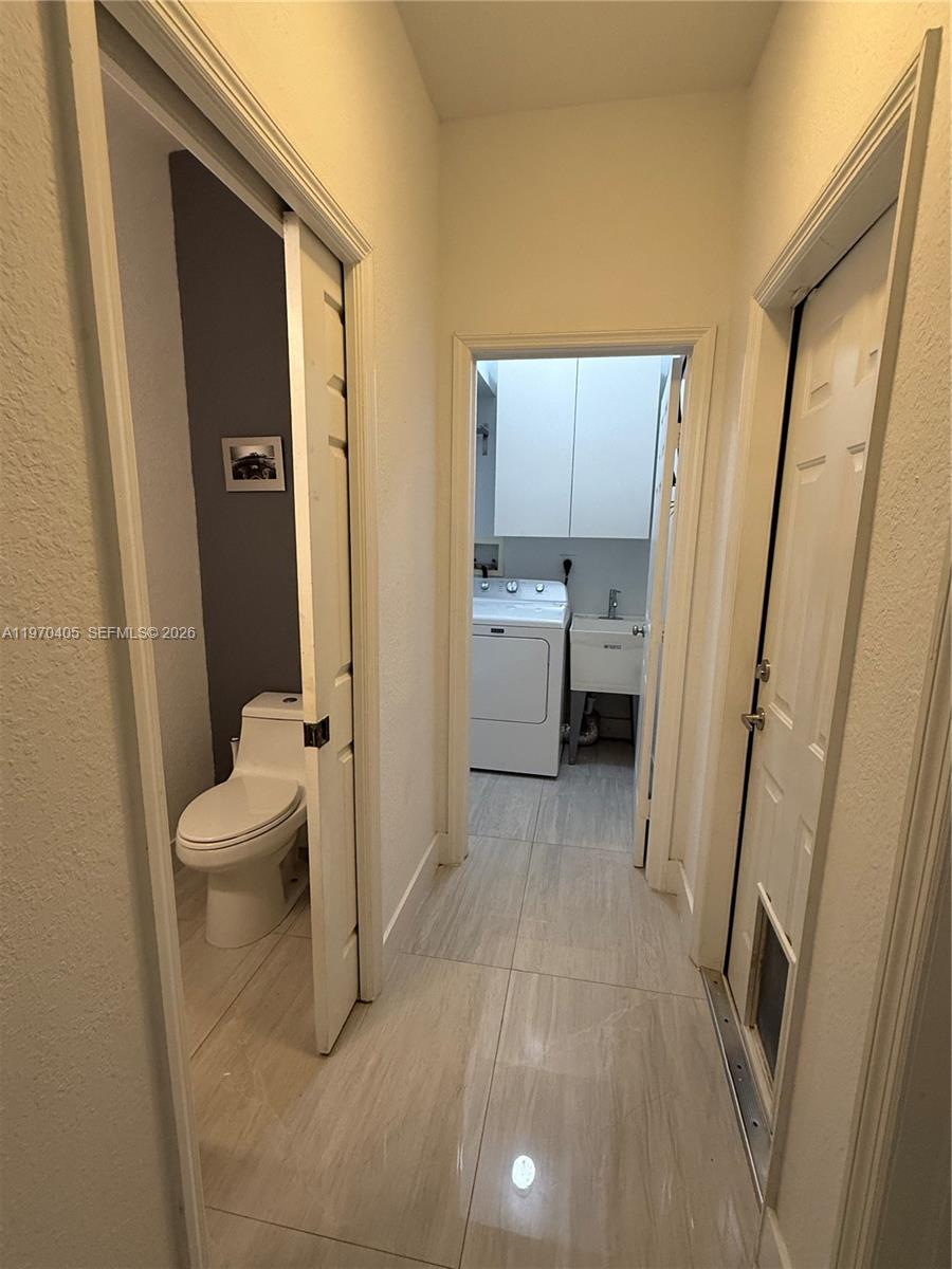 ISLANDS AT DORAL - Residential