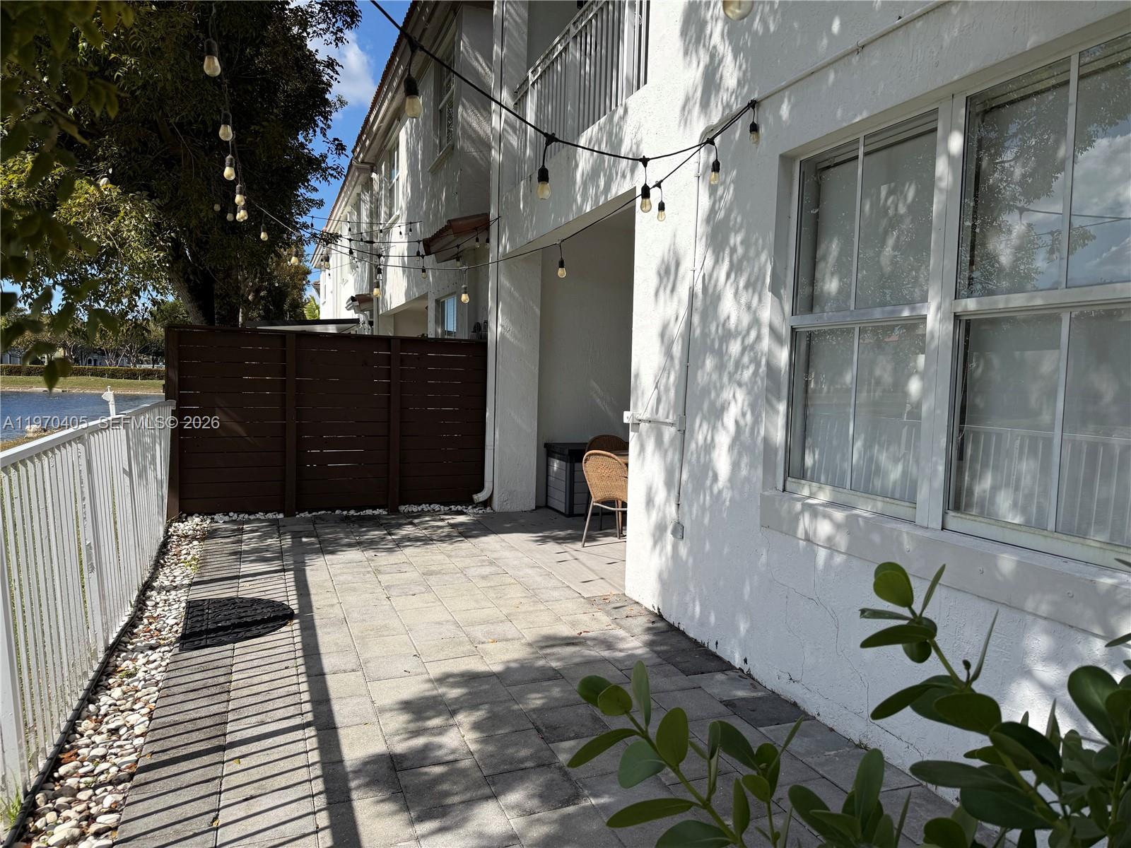 ISLANDS AT DORAL - Residential