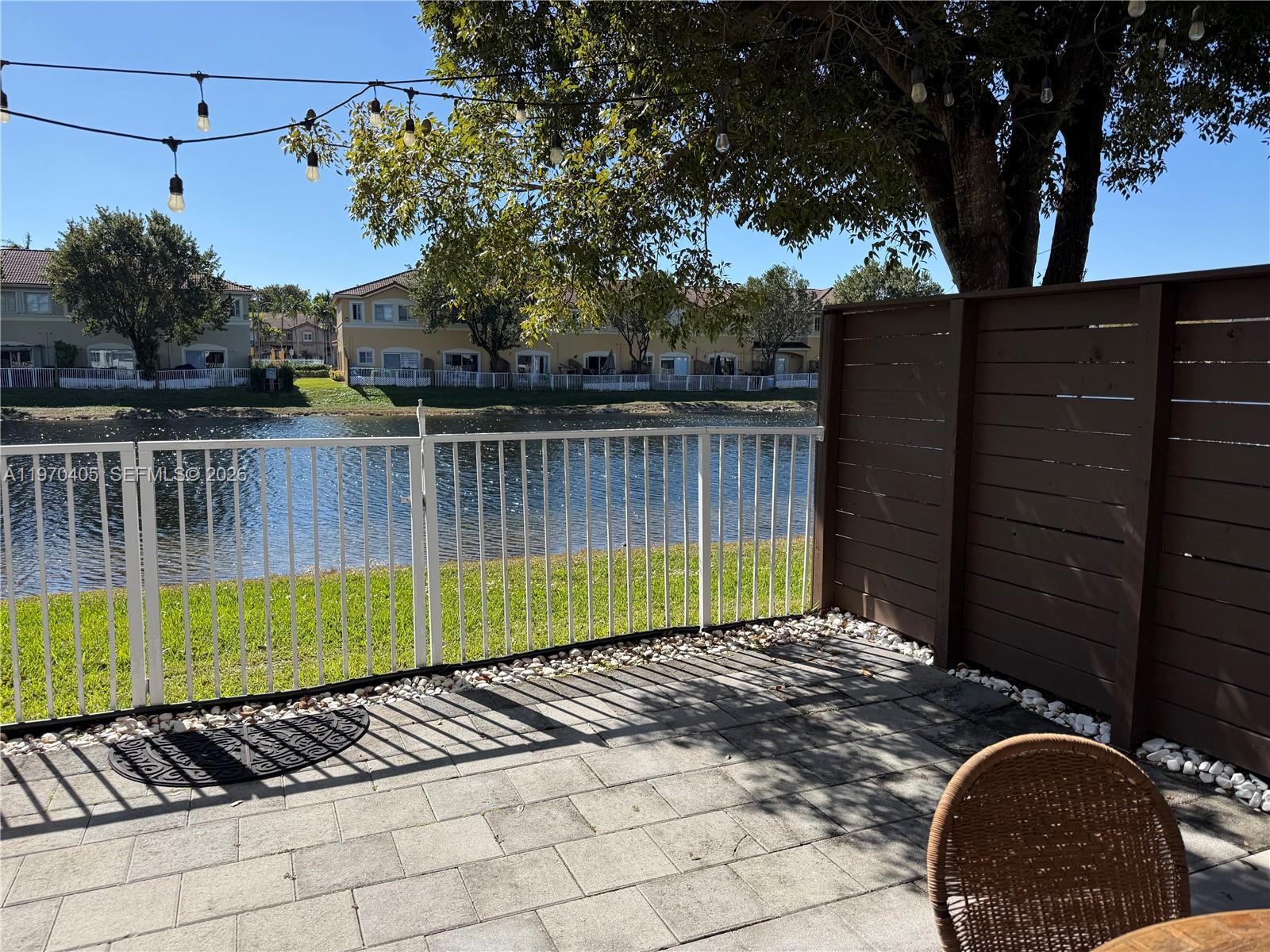 ISLANDS AT DORAL - Residential