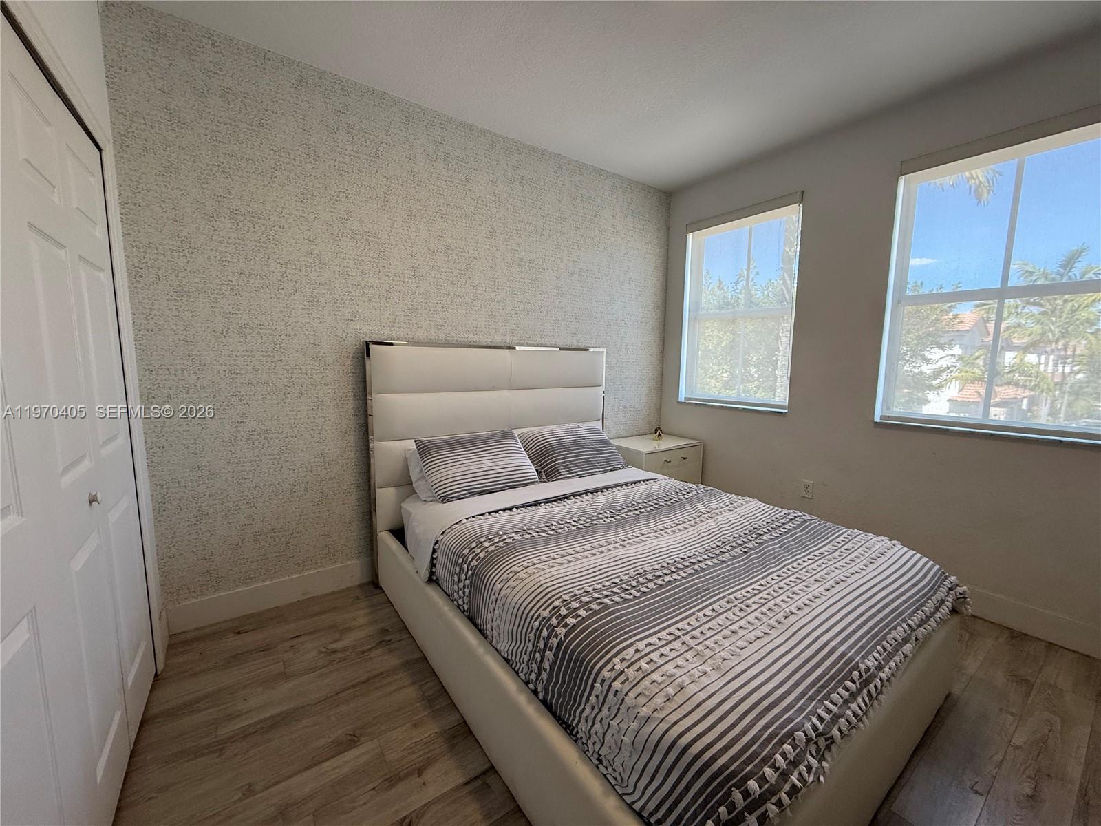 ISLANDS AT DORAL - Residential