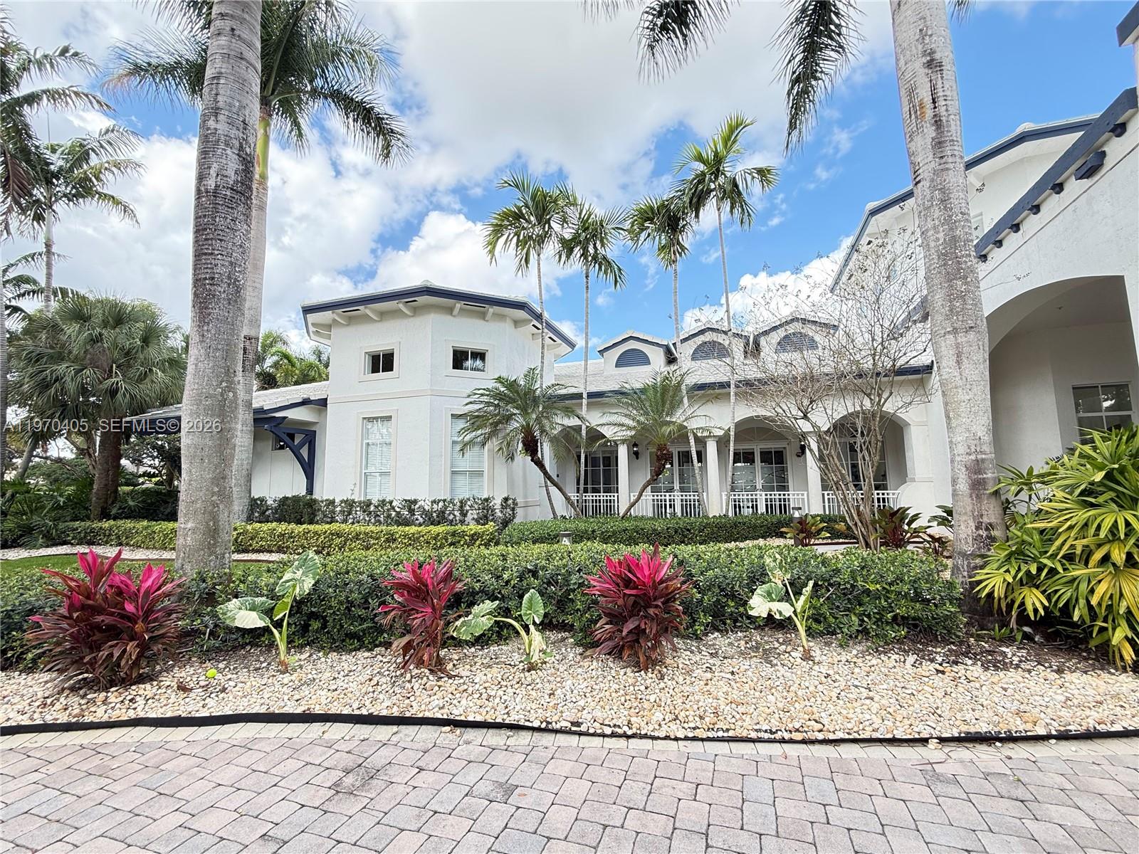 ISLANDS AT DORAL - Residential