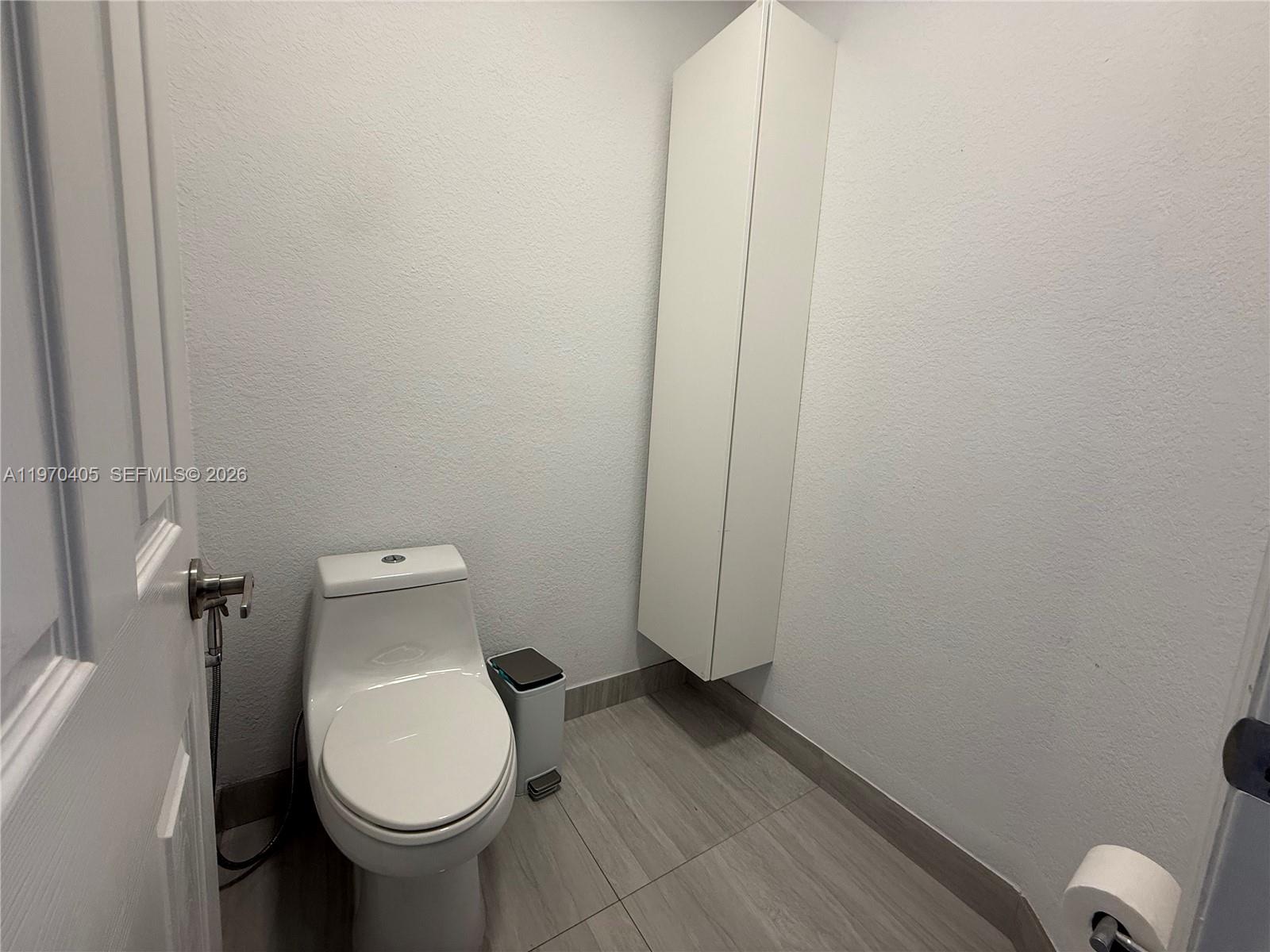 ISLANDS AT DORAL - Residential