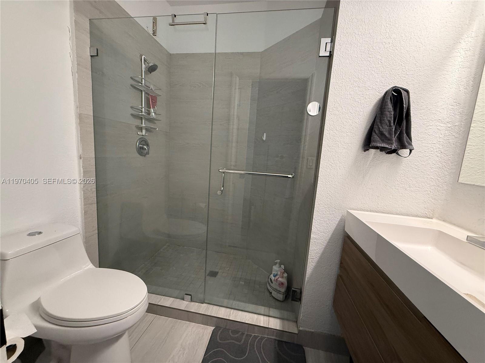 ISLANDS AT DORAL - Residential