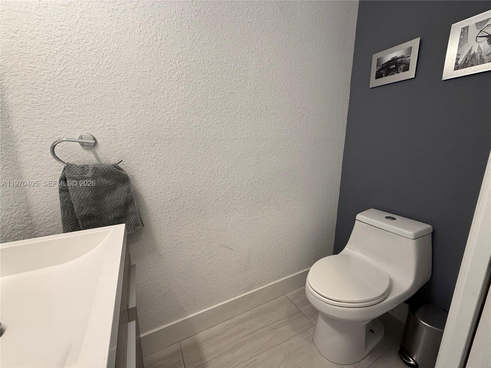 ISLANDS AT DORAL - Residential