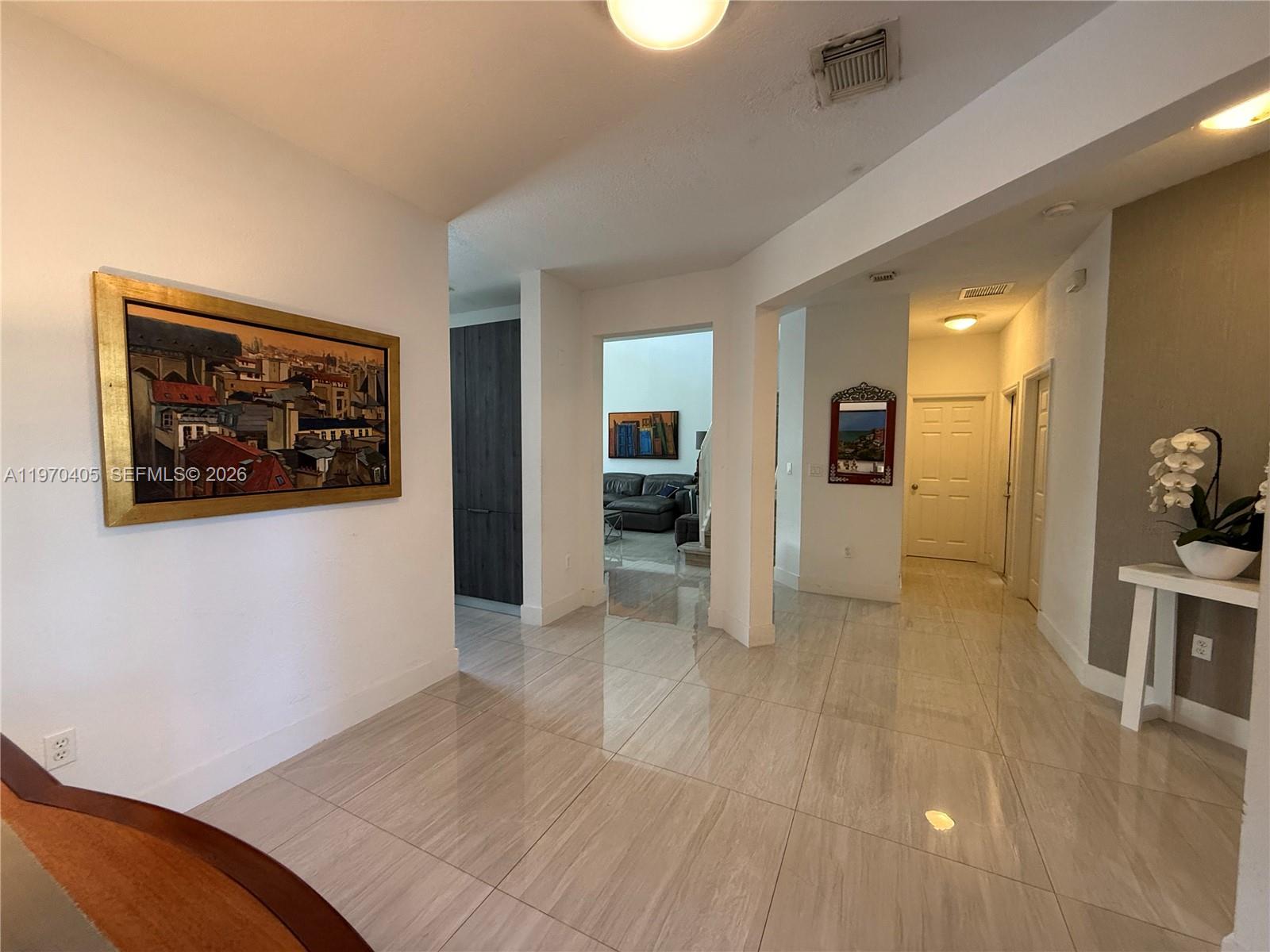 ISLANDS AT DORAL - Residential