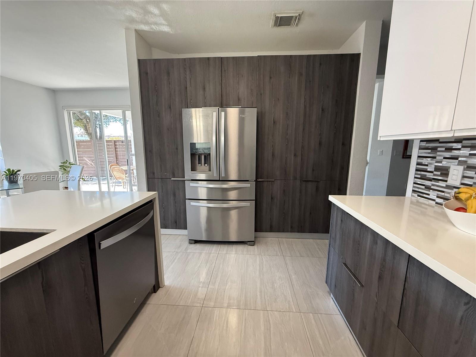 ISLANDS AT DORAL - Residential