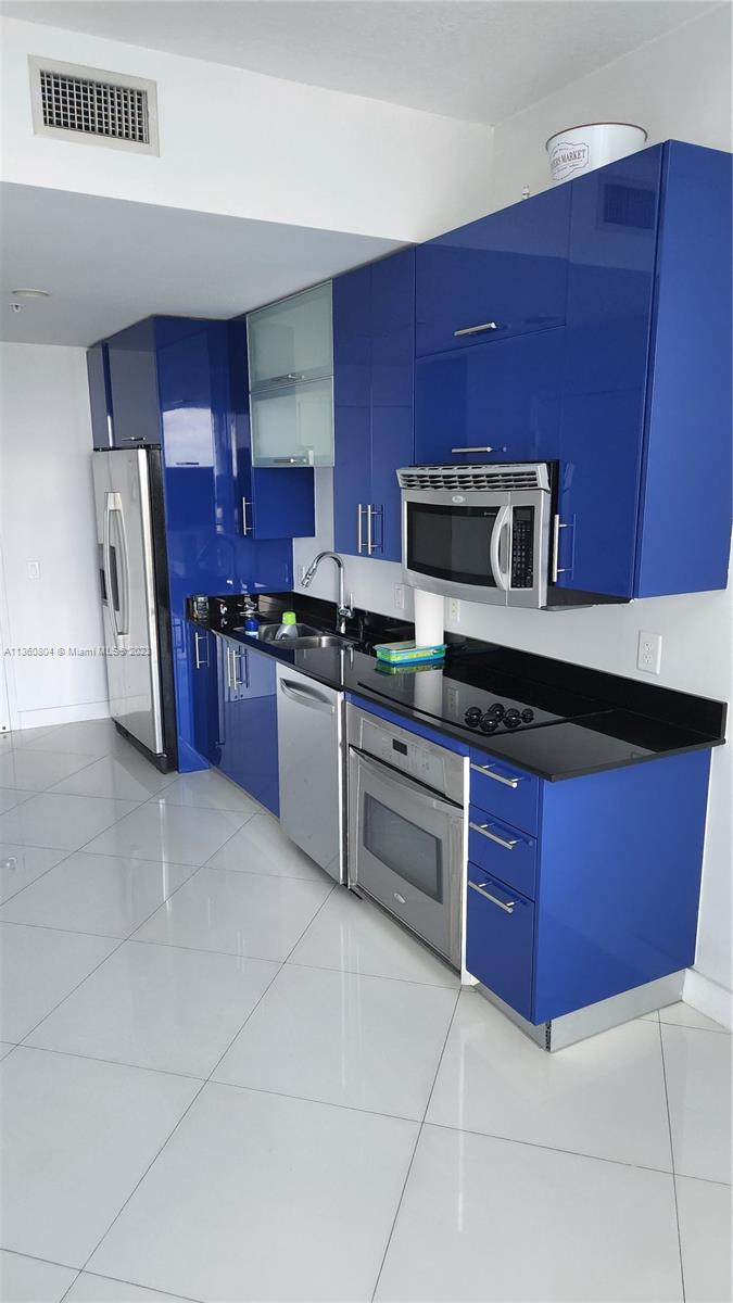 INFINITY AT BRICKELL COND - Residential Lease