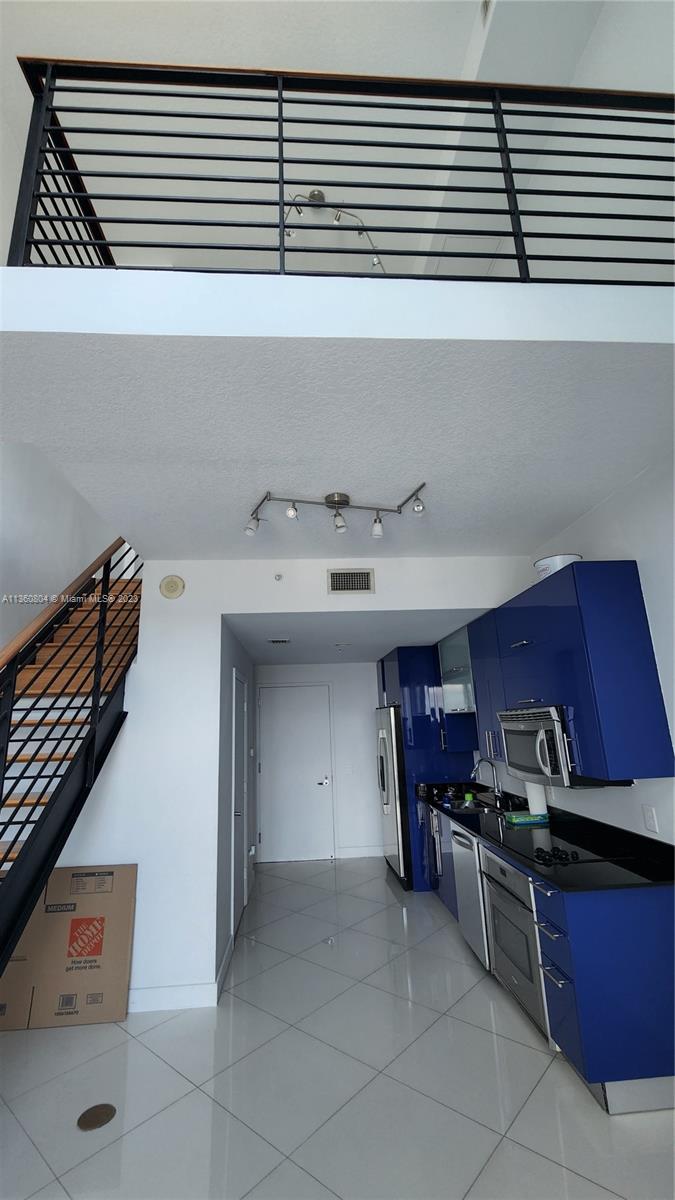 INFINITY AT BRICKELL COND - Residential Lease