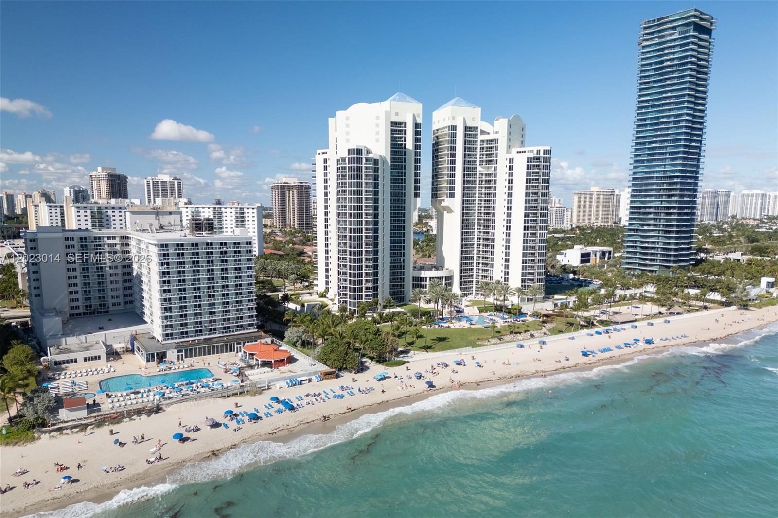 THE AVENTURA BEACH CLUB C - Residential