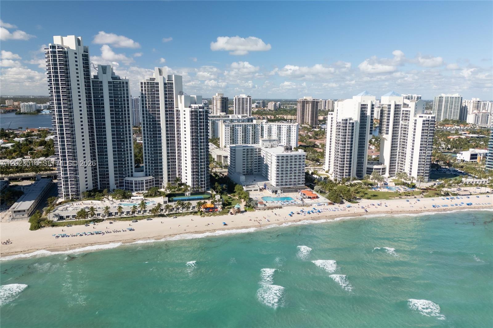 THE AVENTURA BEACH CLUB C - Residential