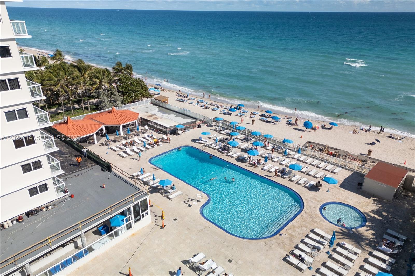 THE AVENTURA BEACH CLUB C - Residential