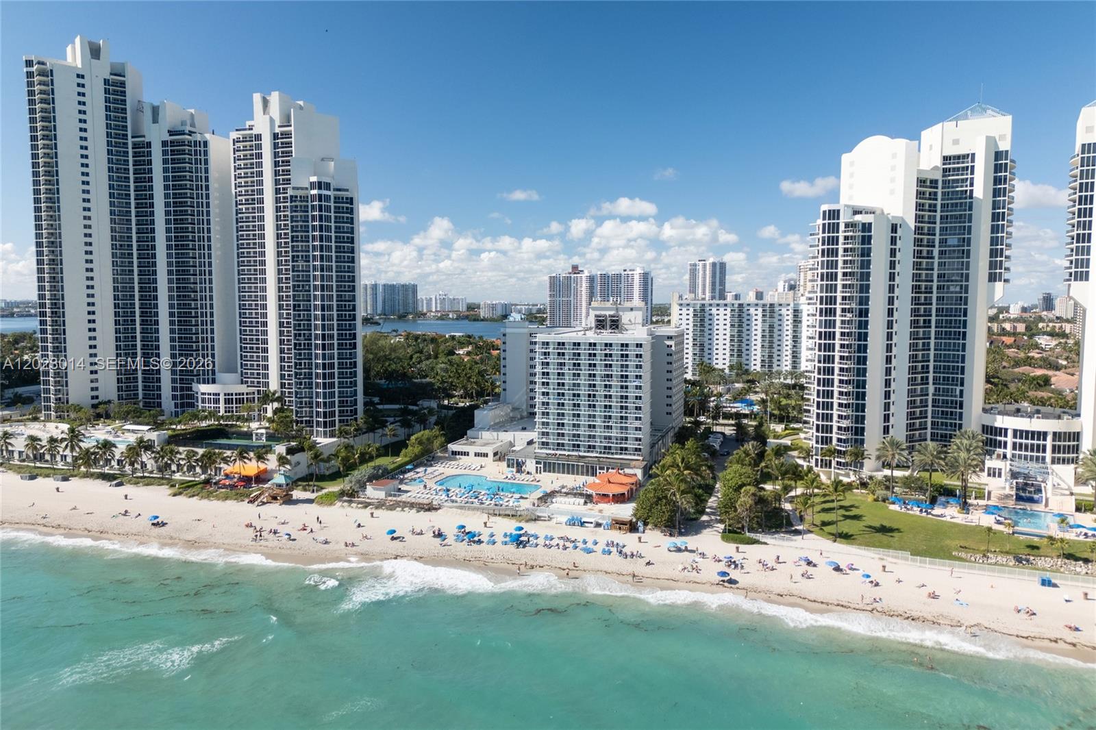 THE AVENTURA BEACH CLUB C - Residential