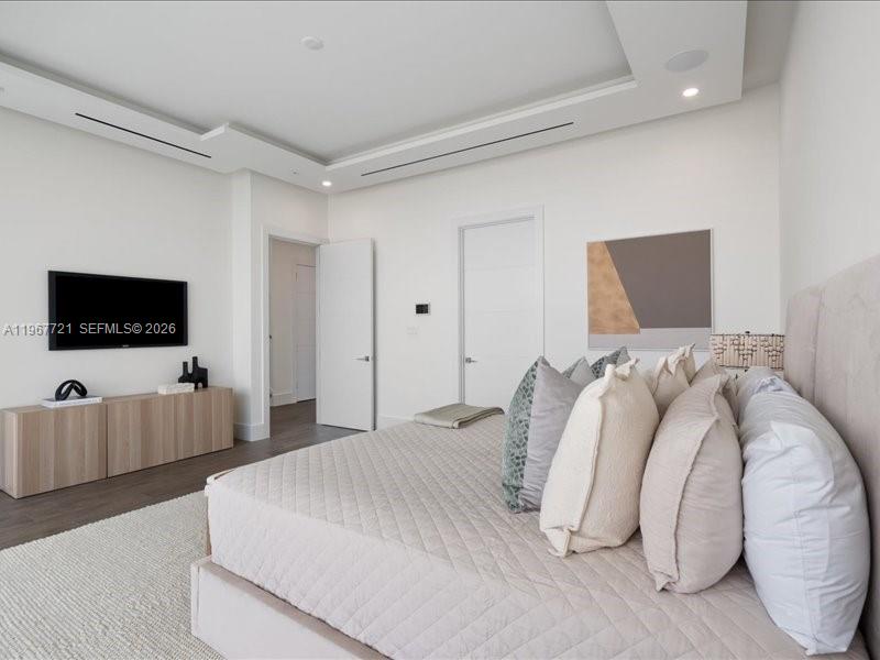 EASTERN SHORES 2ND ADDN - Residential