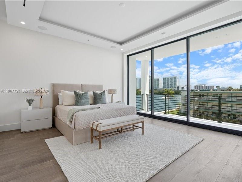 EASTERN SHORES 2ND ADDN - Residential