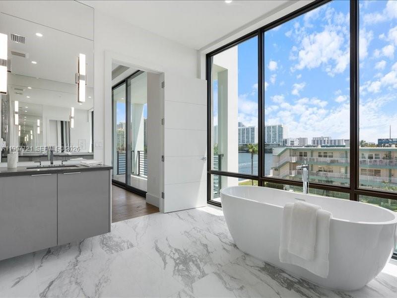 EASTERN SHORES 2ND ADDN - Residential