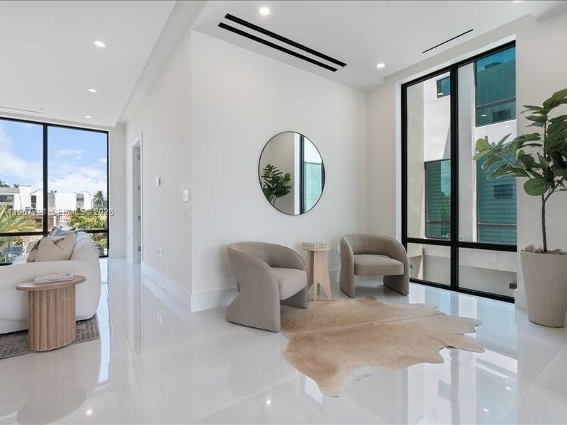 EASTERN SHORES 2ND ADDN - Residential