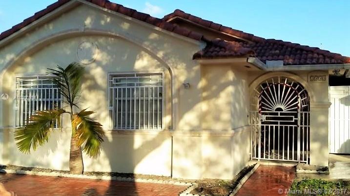 Spacious Single Family Home, perfect for a large family. In addition to the 3 bedrooms and 2 1/2 bath, owner added two small bedrooms, great for an office or a relative. Additional Florida Room was built and you still have a patio area. Ample parking. Quiet neighborhood.
