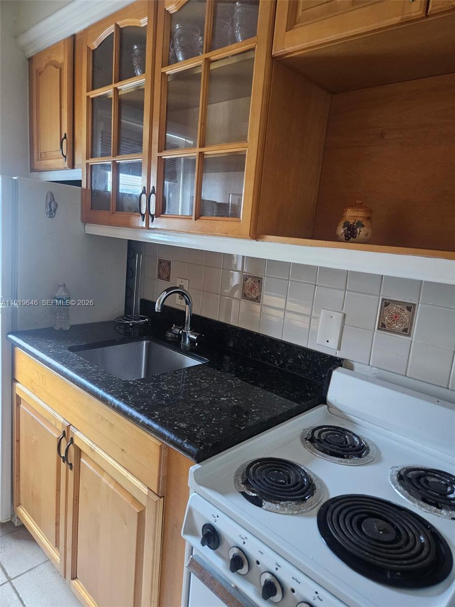 WINDWOOD SEAS CONDO - Residential