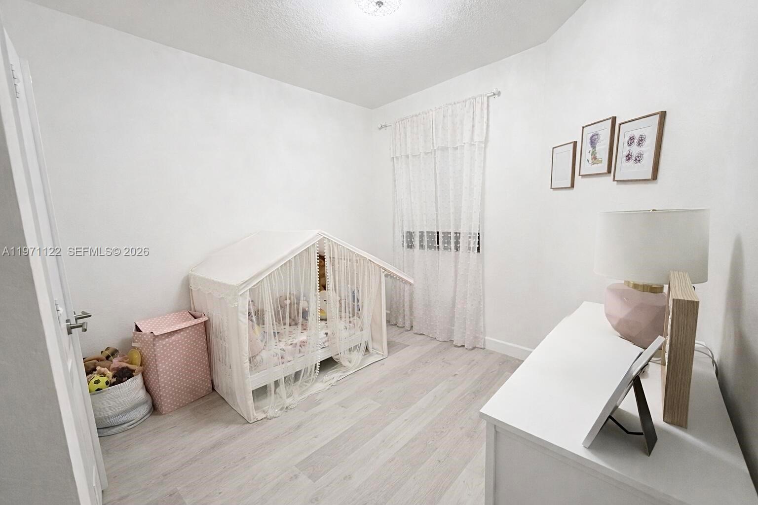 MC RESIDENTIAL - Residential