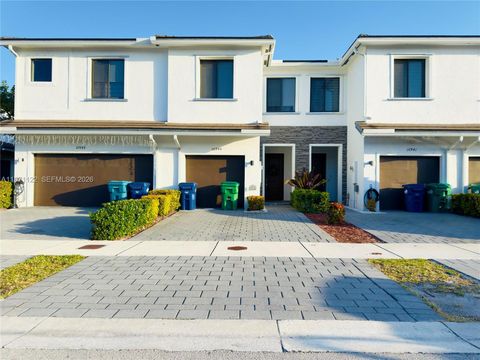 10945 SW 235th Ln Homestead FL 33032