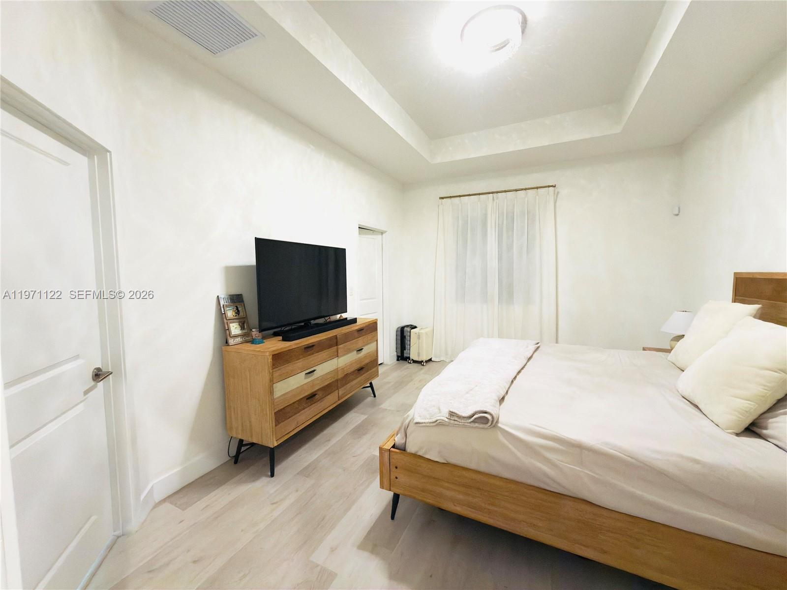 MC RESIDENTIAL - Residential