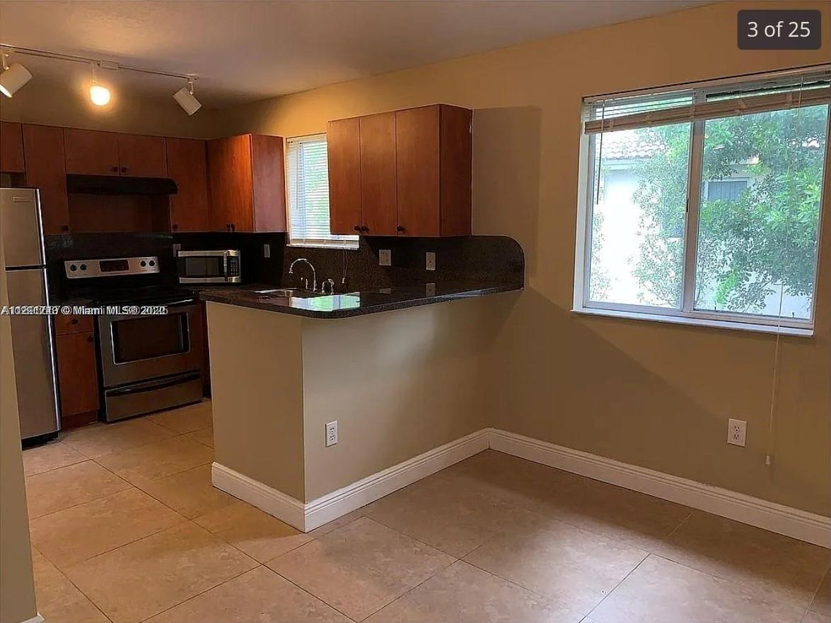 VENETIA GARDENS SOUTH CON - Residential