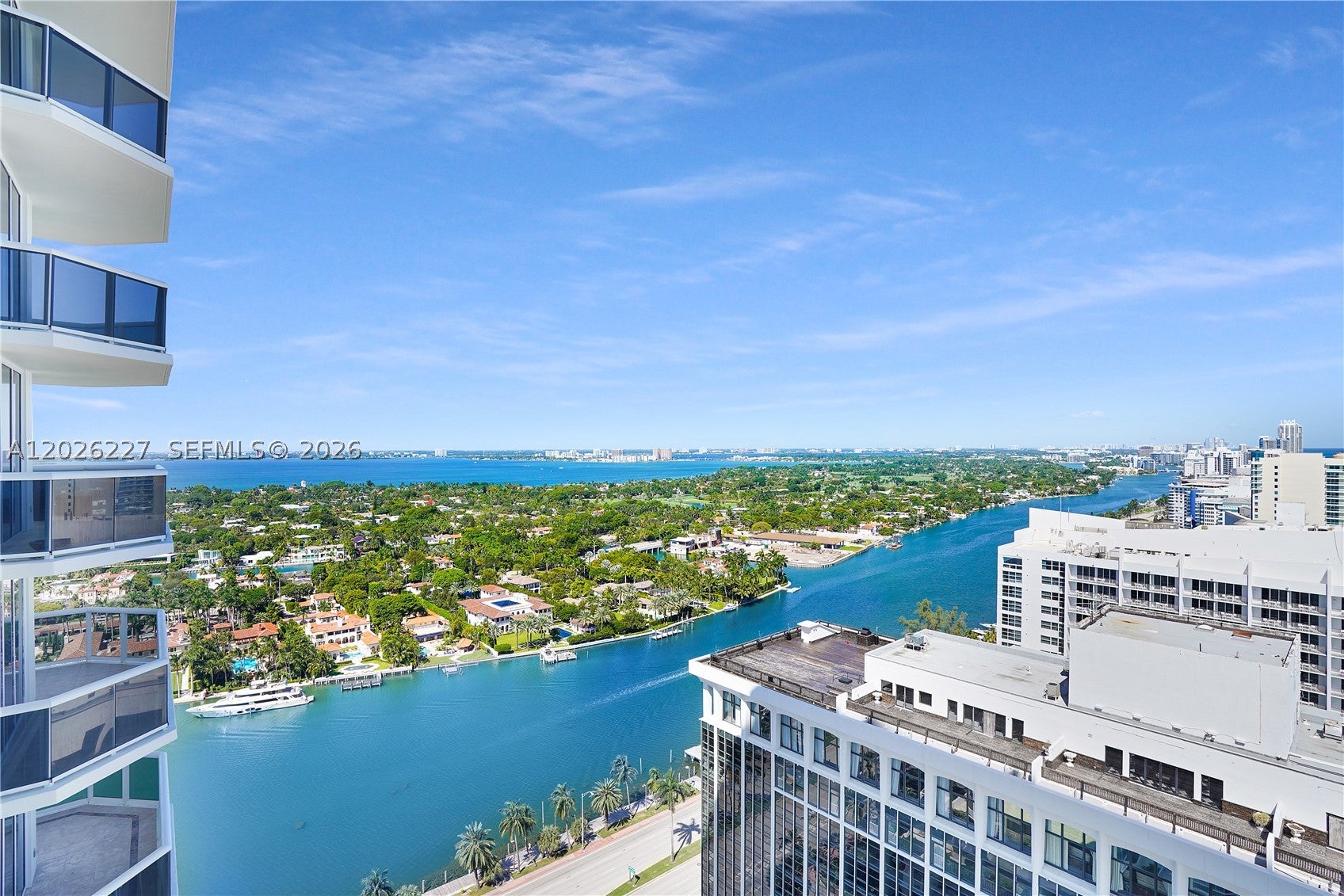 4779 Collins Ave 2908
