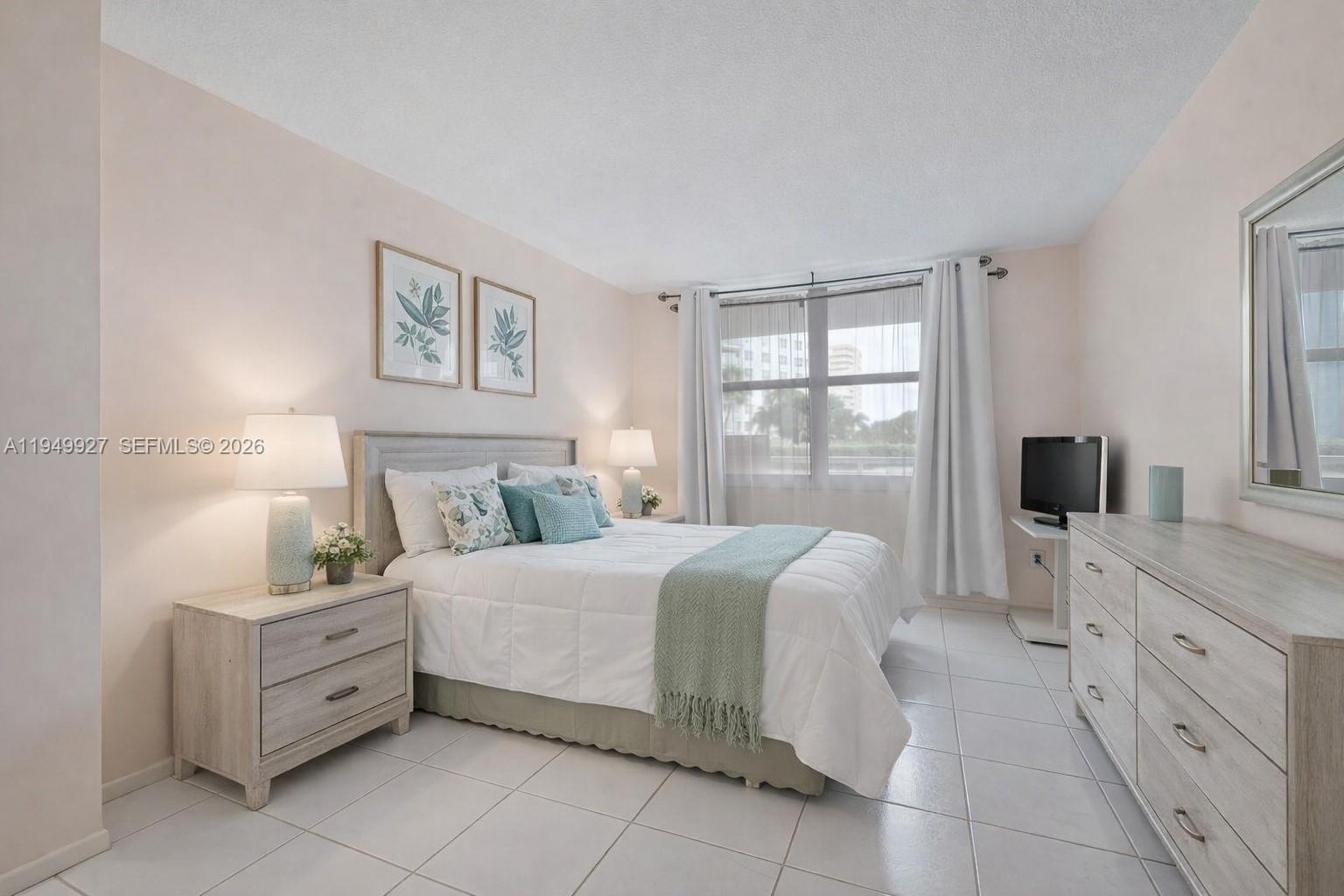 GRANADA HOUSE CONDOMINIUM - Residential