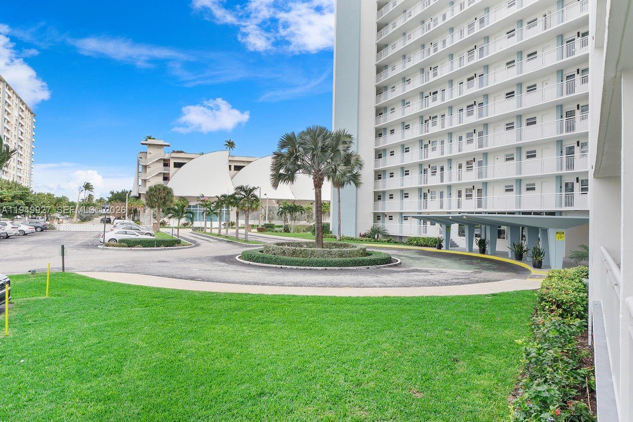 GRANADA HOUSE CONDOMINIUM - Residential