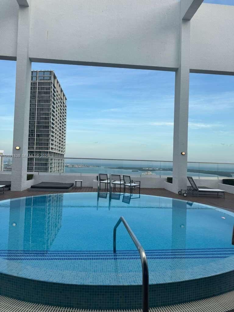 500 BRICKELL EAST CONDO - Residential